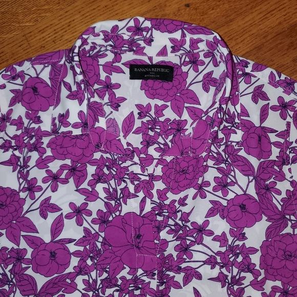 Banana Republic Tops - Banana Republic Boyfriend Fit Button Up Long Sleeve Blouse